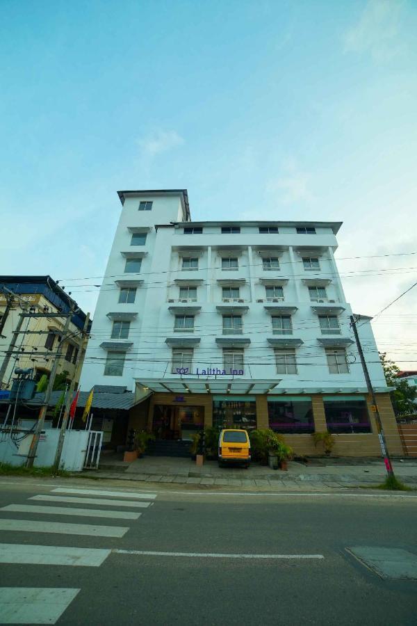 Lalitha Inn Guruvāyūr Exteriör bild